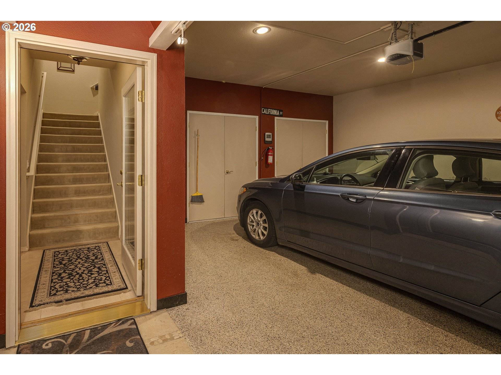 4467 THUNDER VISTA LN, Lake Oswego, OR 97035