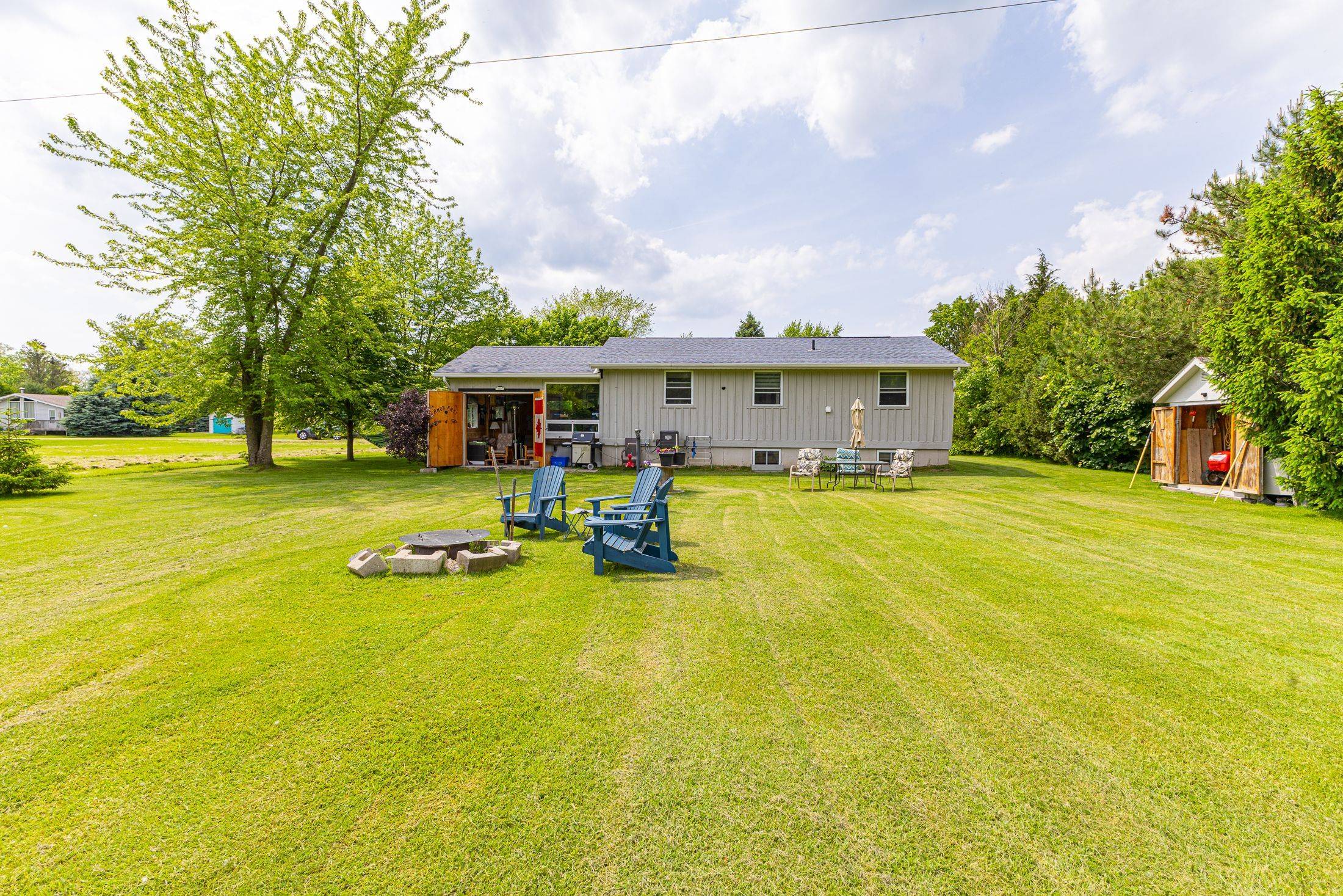 71224 Sandra ST, Bluewater, ON N0M 1N0