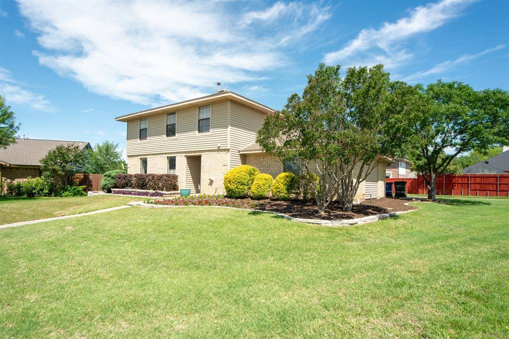 2621 Carmel Circle, Carrollton, TX 75006
