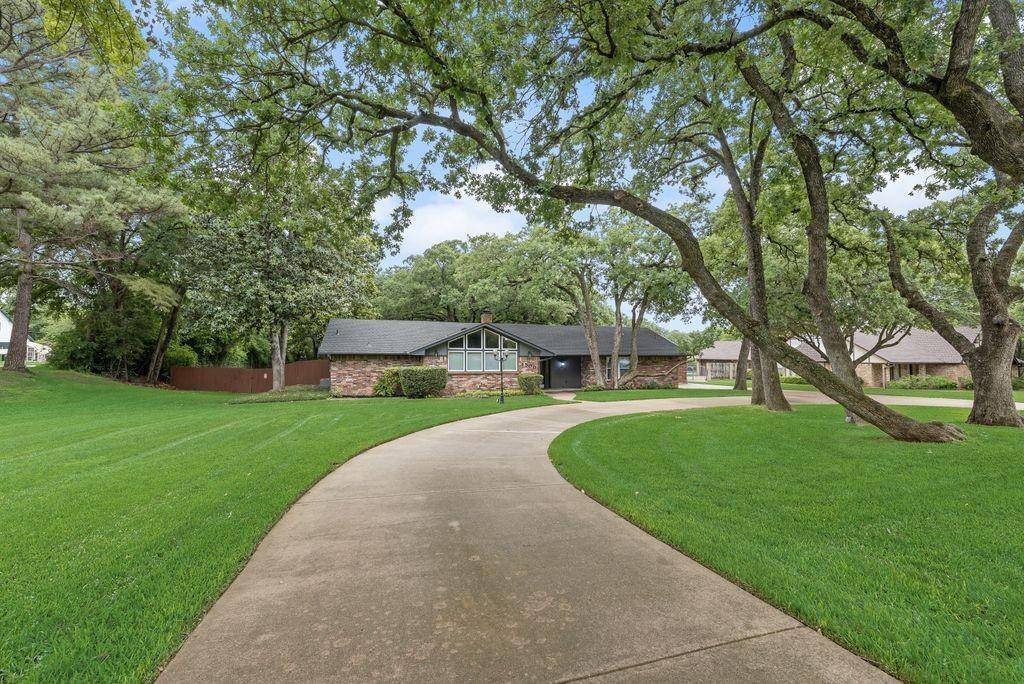 4500 Hacienda Drive, Arlington, TX 76017