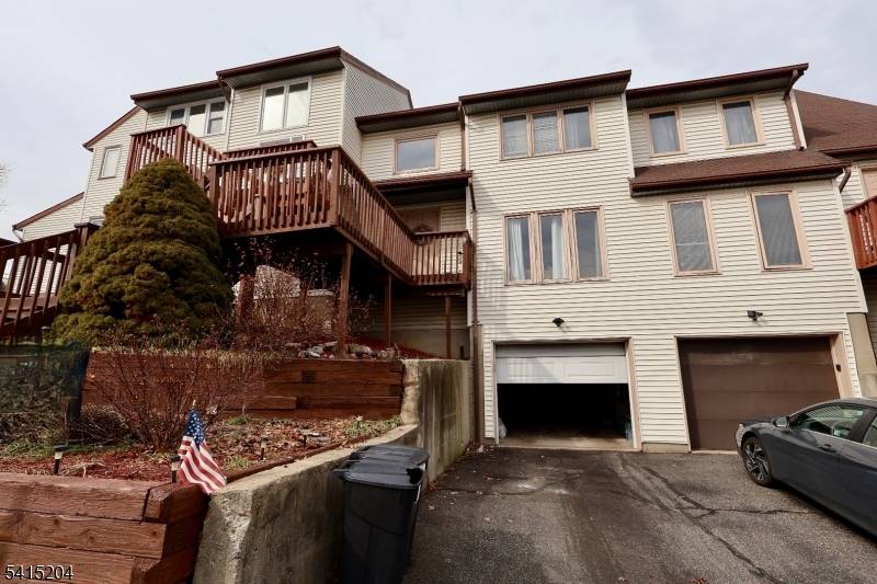 4 Sickle St, Dover Town, NJ 07801