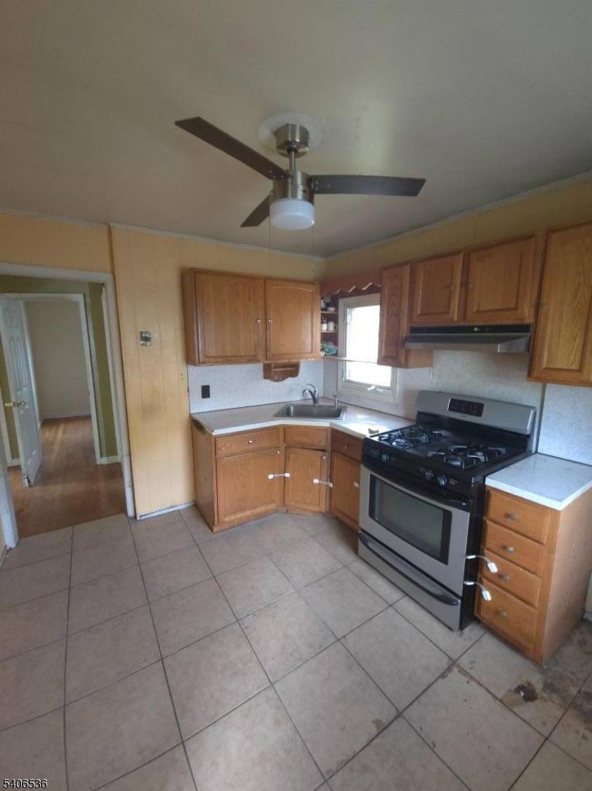 247 Albermarle St, Rahway City, NJ 07065