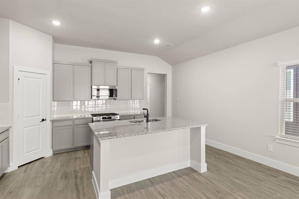 748 Wilderness Point Lane, Anna, TX 75409