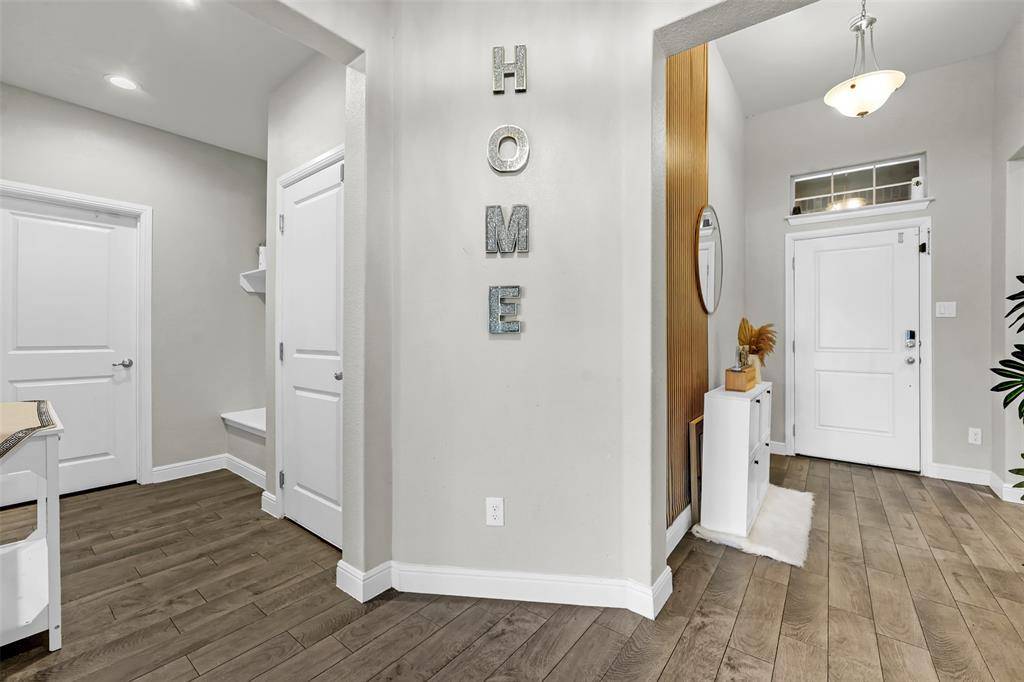 1120 Gillespie Drive, Fort Worth, TX 76247