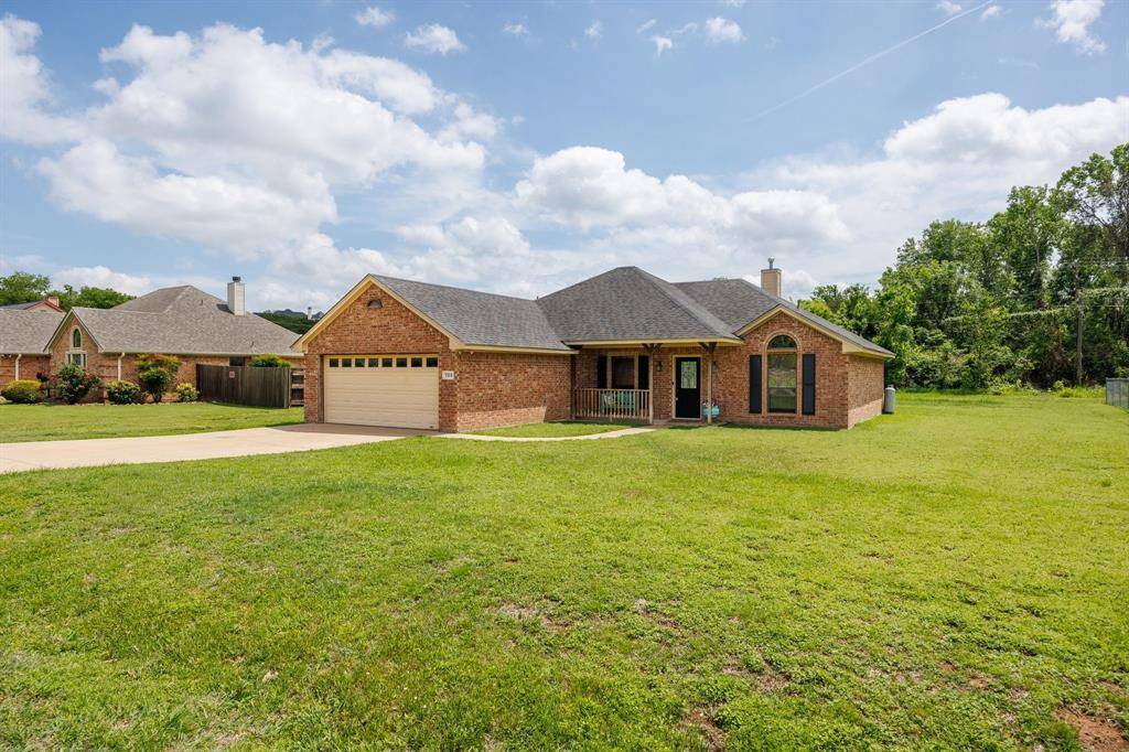704 Janis Street, Granbury, TX 76049