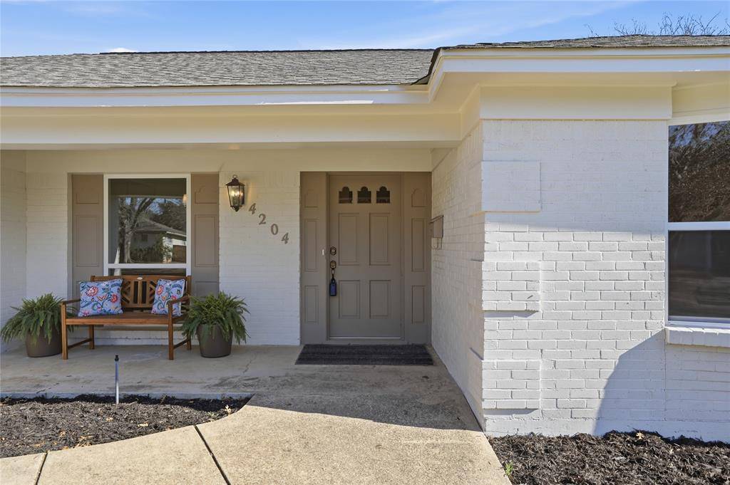 4204 Galway Avenue, Fort Worth, TX 76109
