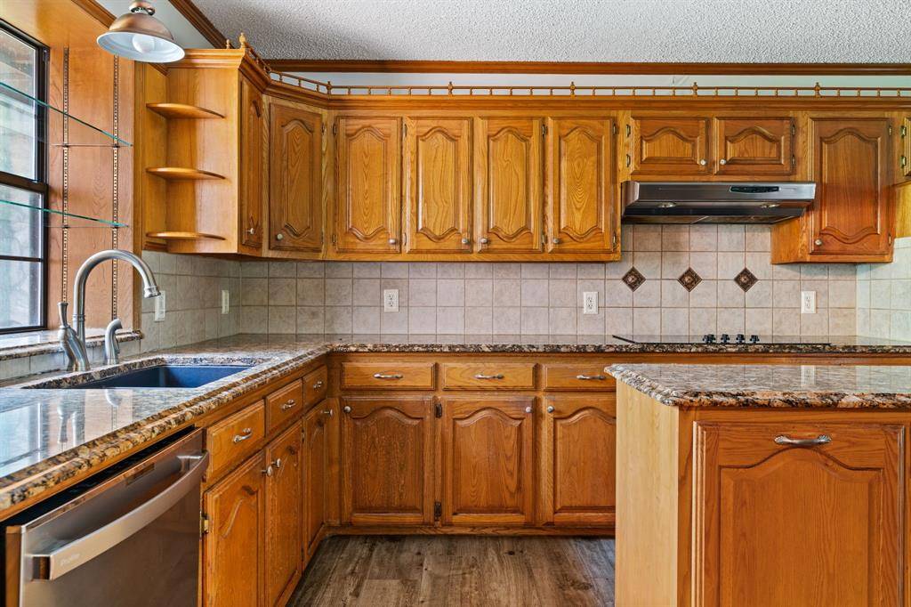 1604 Hollow Way Lane, Quinlan, TX 75474