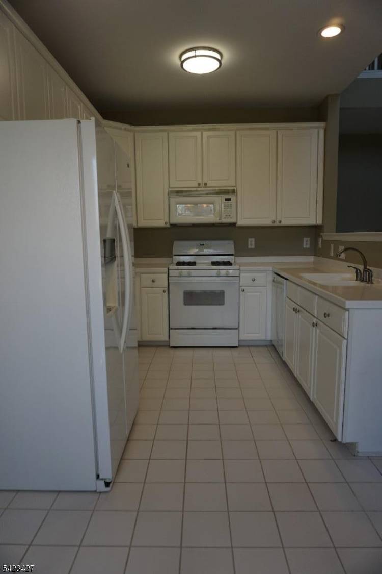403 Hamilton Drive, Greenwich Twp., NJ 08886