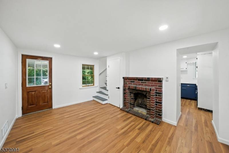 34 North St, Bloomsbury Boro, NJ 08804