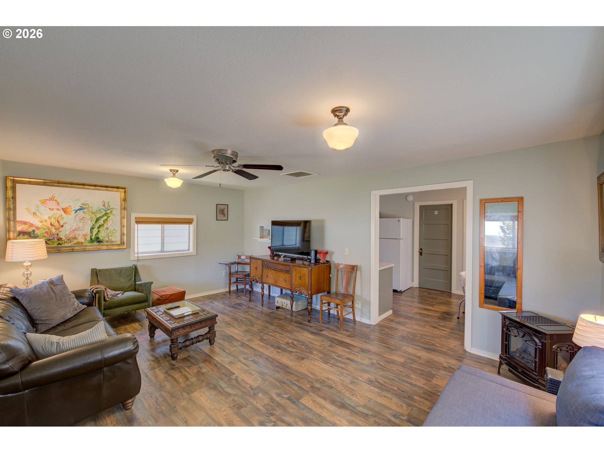 335 9TH AVE, Seaside, OR 97138