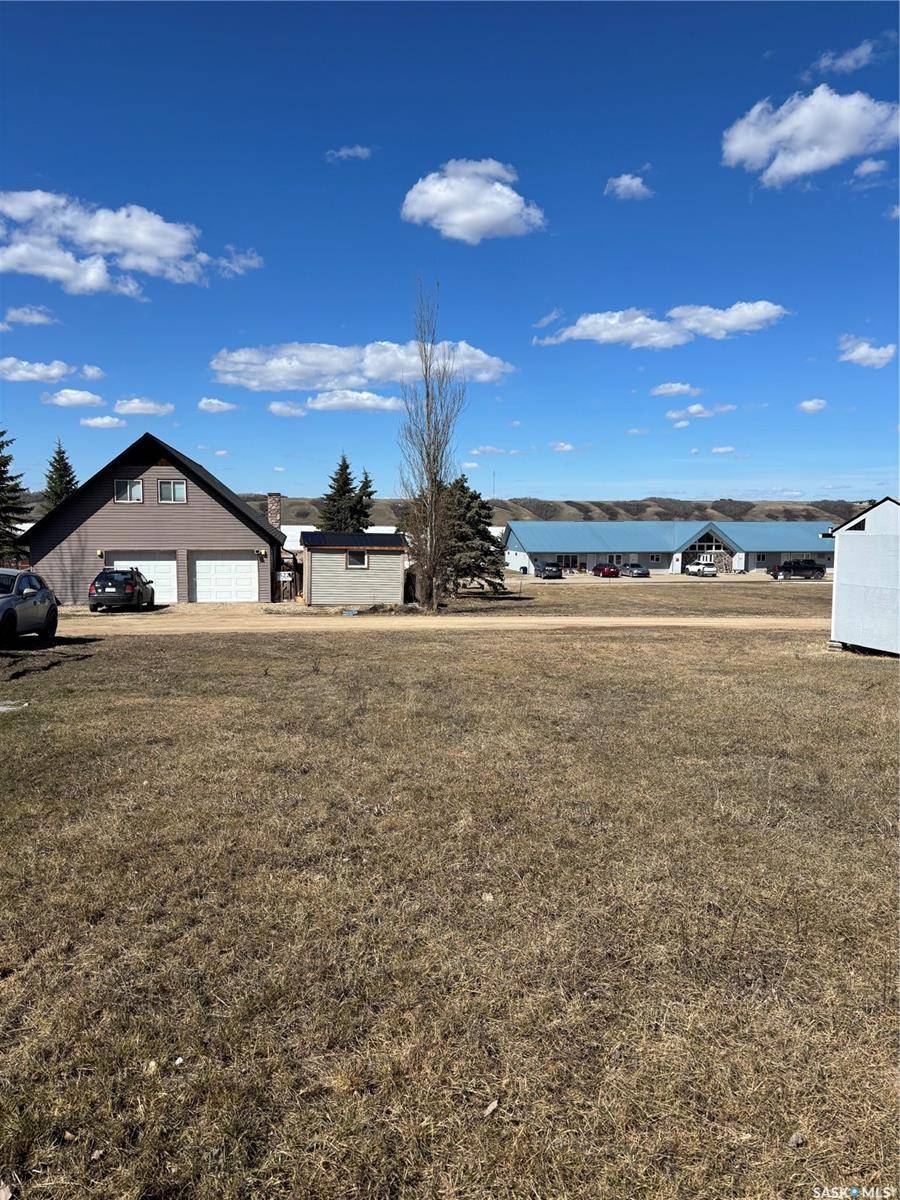 221 Douglas AVENUE, Manitou Beach, SK S0K 4T1