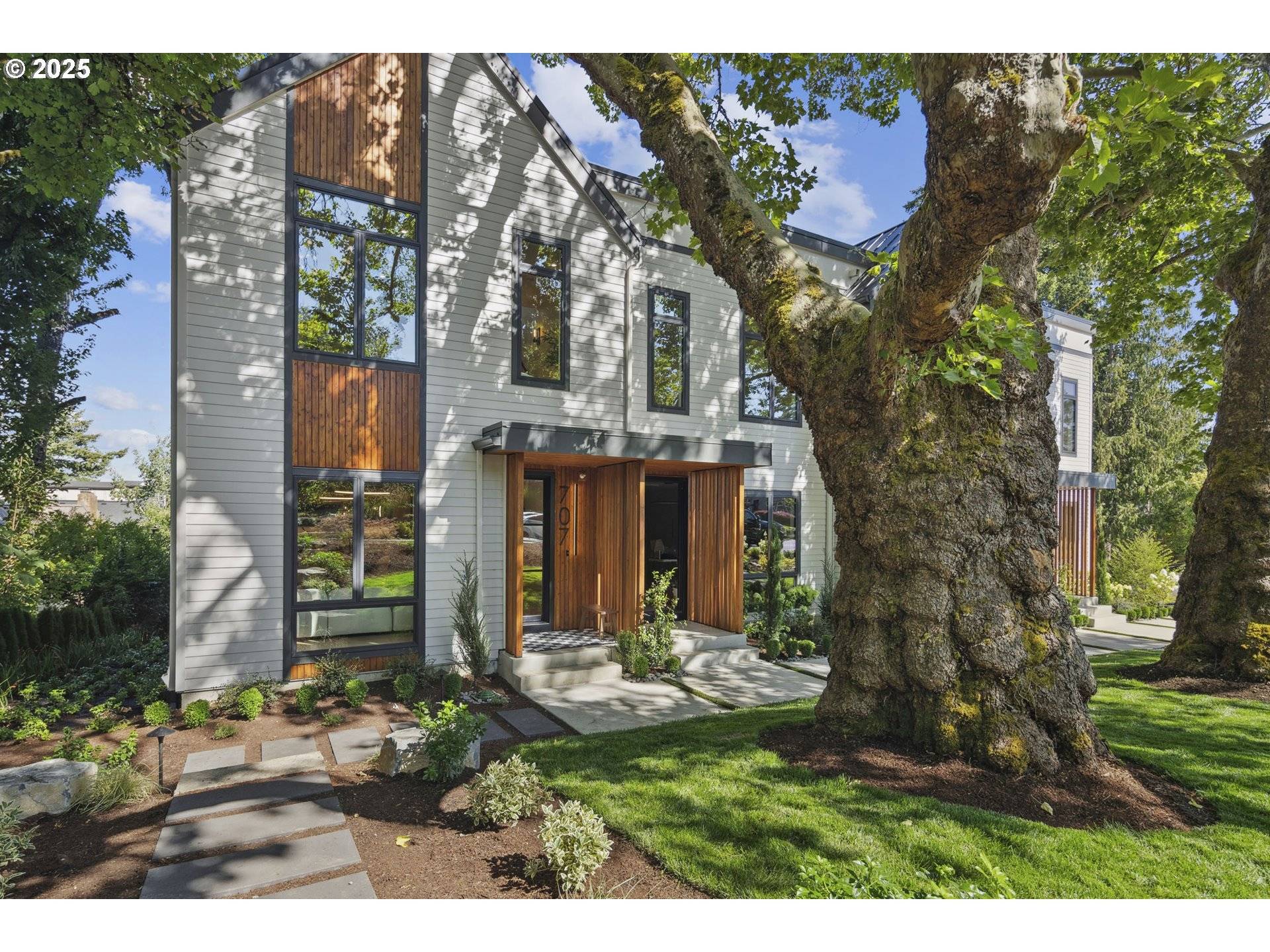 703 1st ST, Lake Oswego, OR 97034