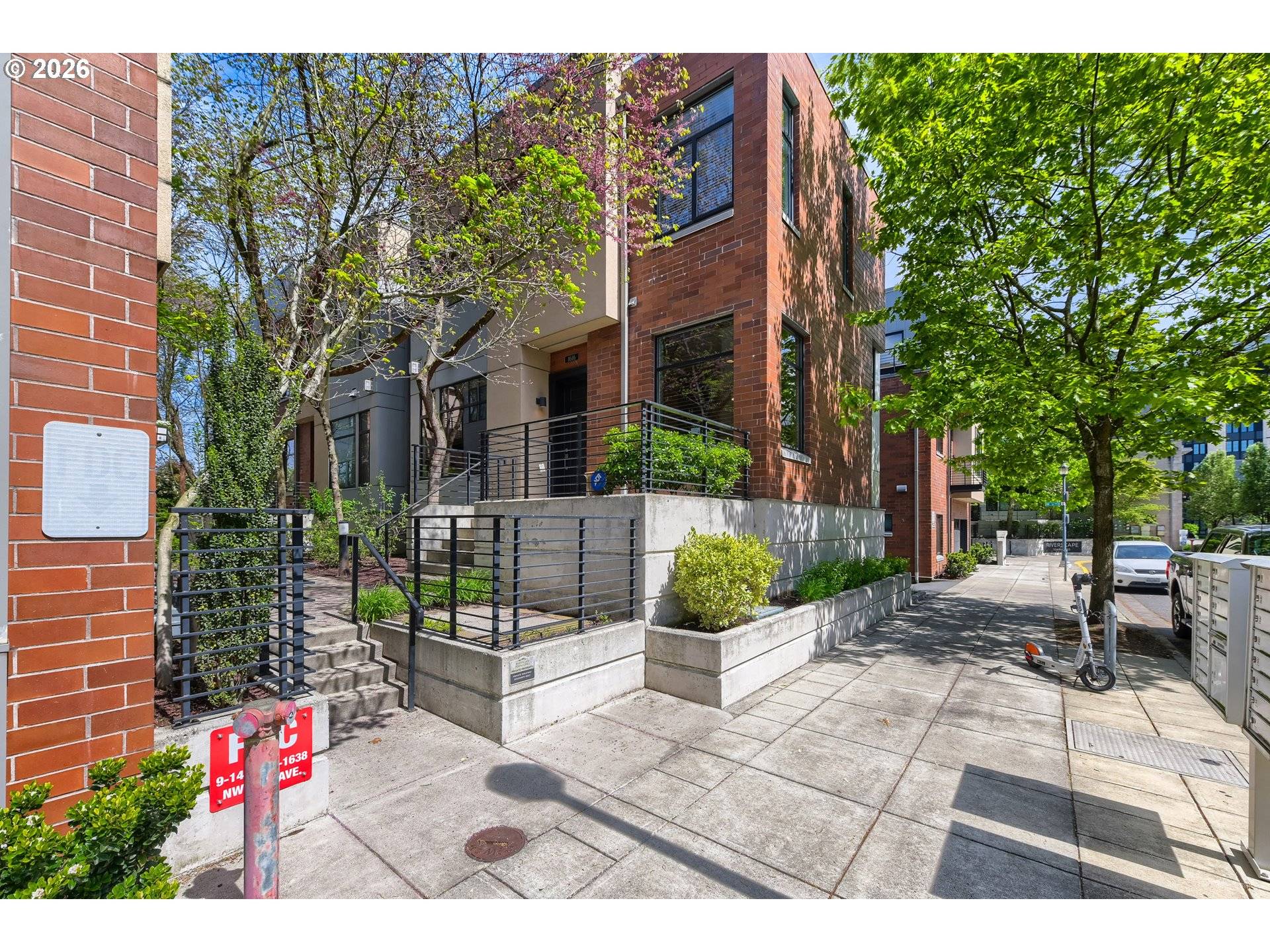 1616 NW RIVERSCAPE ST, Portland, OR 97209
