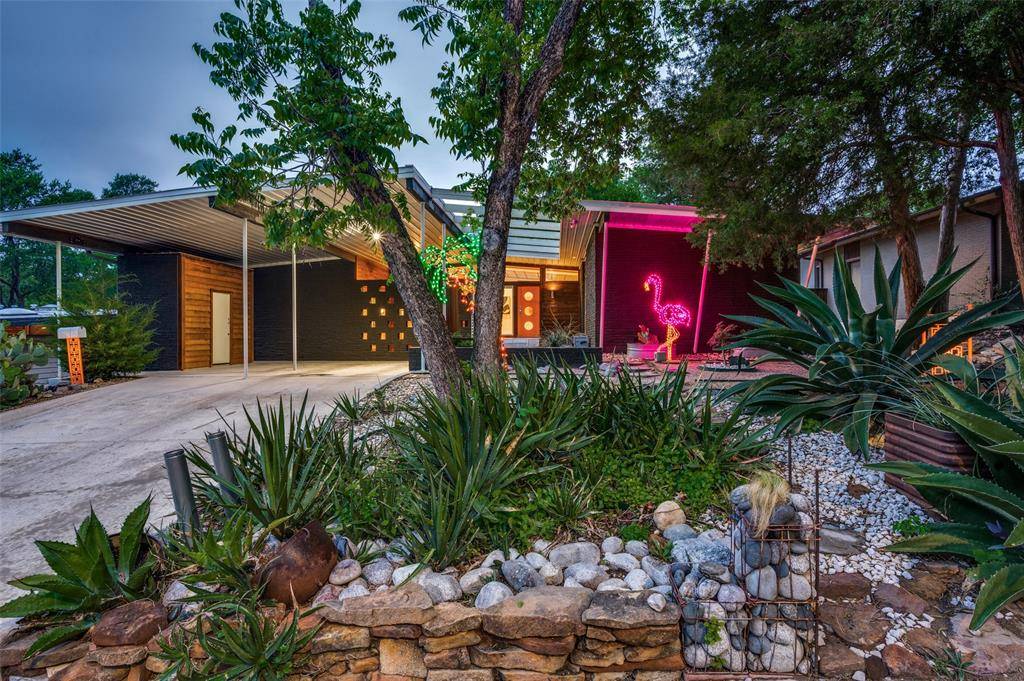 8719 Stanwood Drive, Dallas, TX 75228