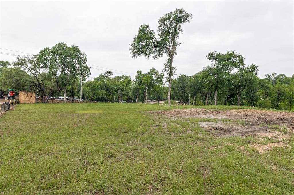 10011 Surrey Oaks Drive, Dallas, TX 75229