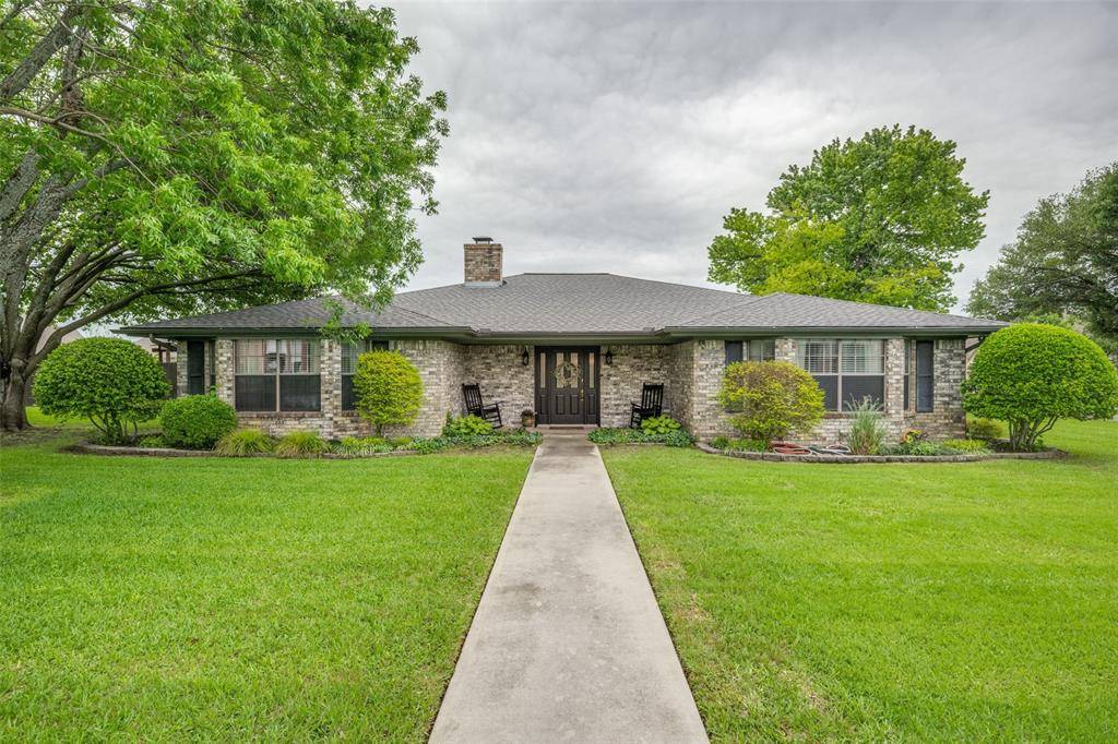104 Brookview Drive, Decatur, TX 76234