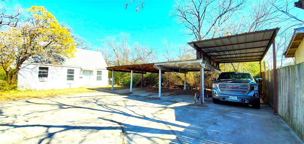 2604 N Locust Street #100, Denton, TX 76209