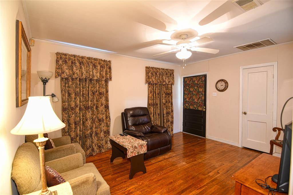 409 S Fannin Street, Rockwall, TX 75087