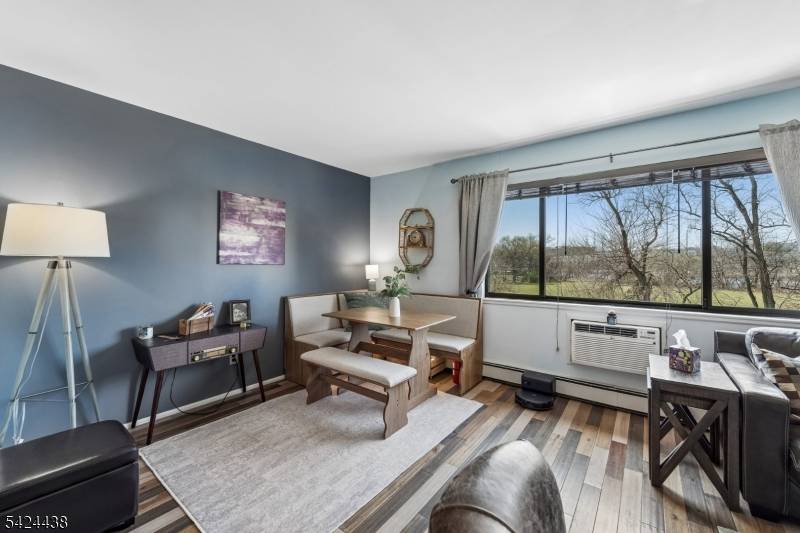 747 Riverside Ave #C-8, Lyndhurst Twp., NJ 07071