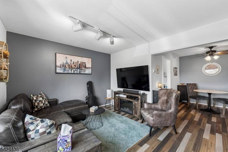 747 Riverside Ave #C-8, Lyndhurst Twp., NJ 07071