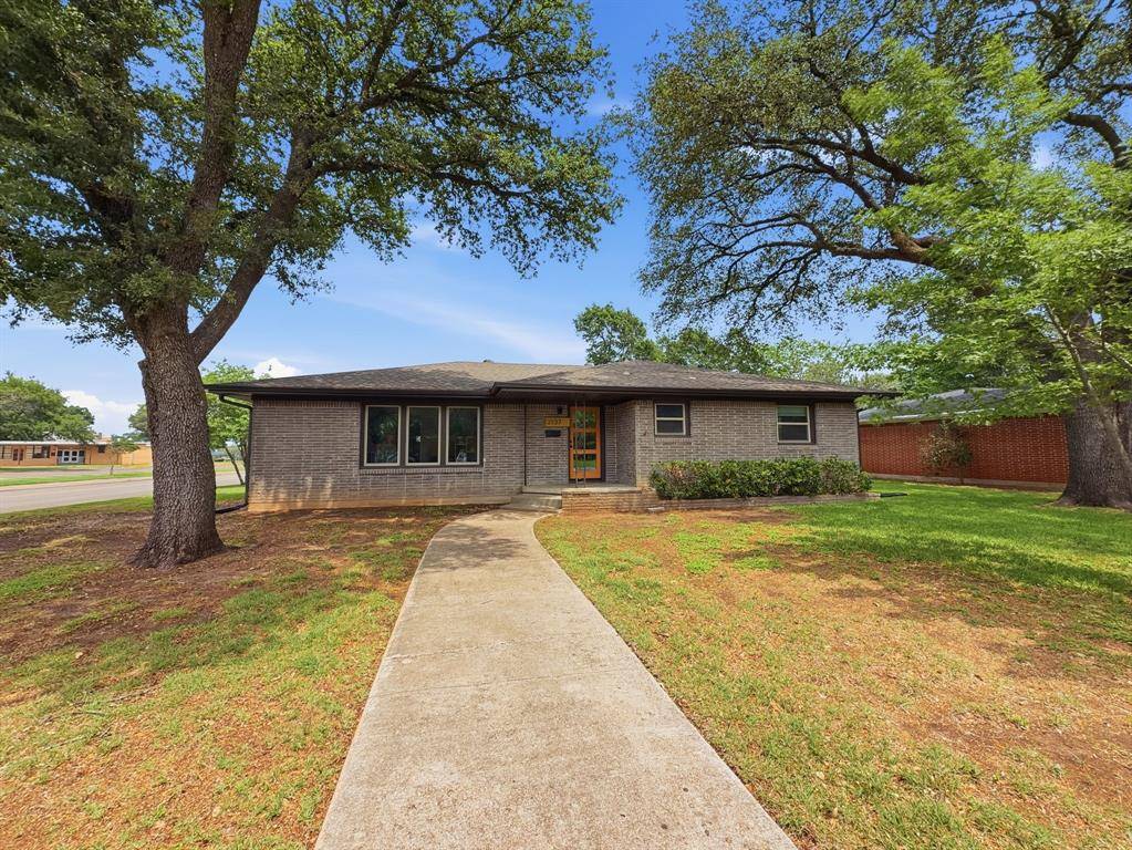 2137 Lenamon Street, Waco, TX 76710