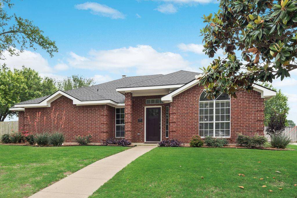1130 High Knoll Drive, Midlothian, TX 76065