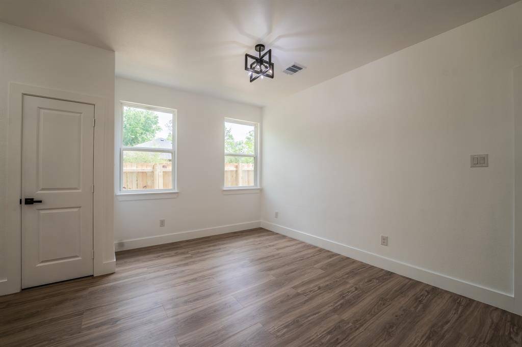 103 Ross Street W, Sulphur Springs, TX 75482