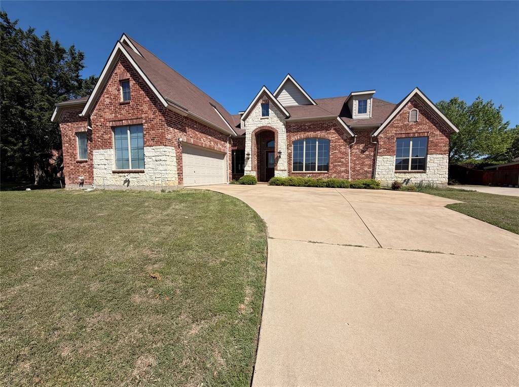 210 Billo Court, Weatherford, TX 76087
