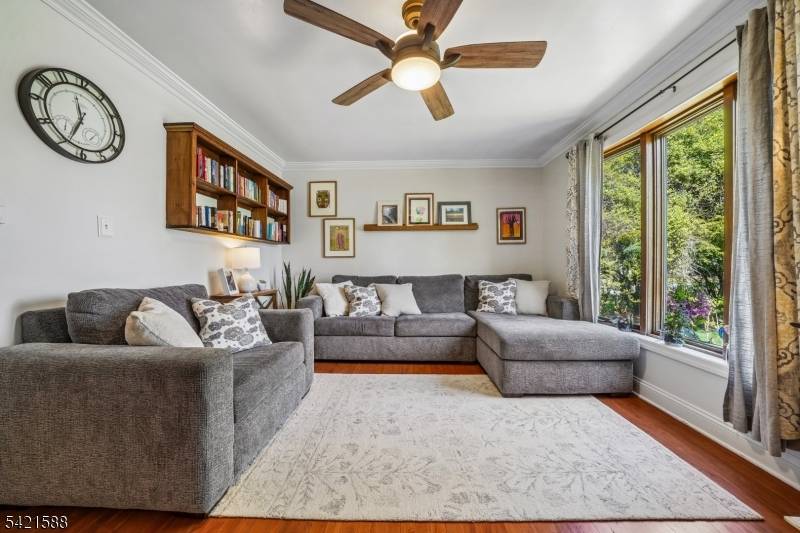 345 Redmont Rd, North Plainfield Boro, NJ 07063
