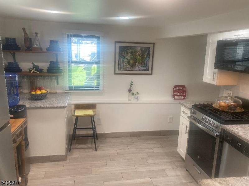 47 Van Pelt Pl, Little Falls Twp., NJ 07424