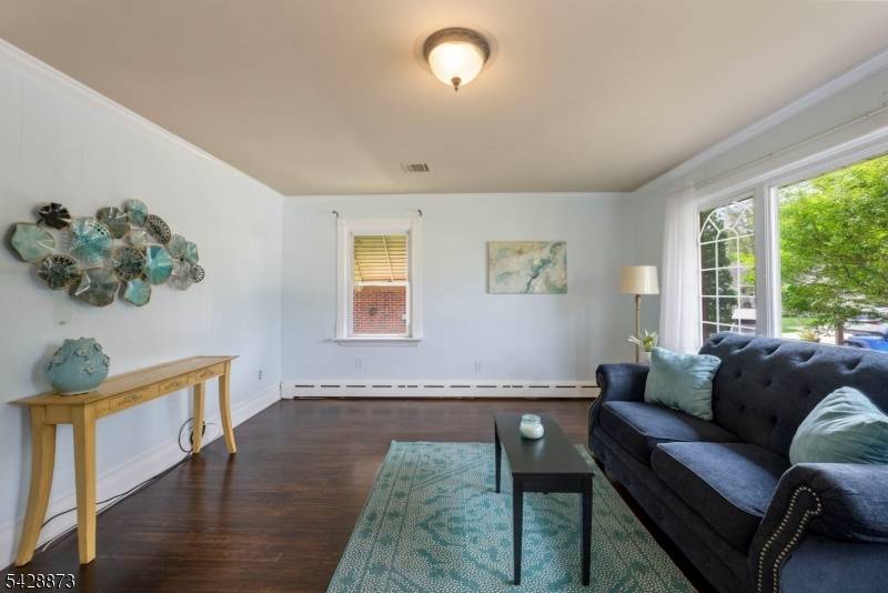 5 Rhode St, Sayreville Boro, NJ 08872