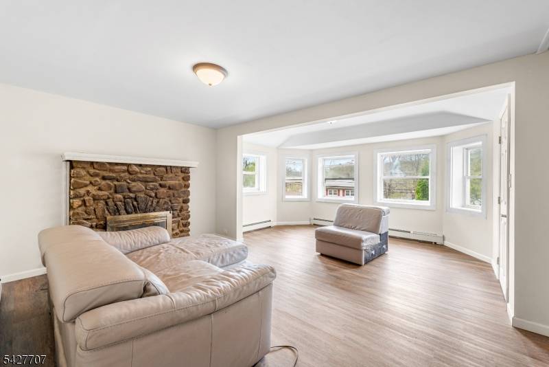 103 Prospect Point Rd, Jefferson Twp., NJ 07849
