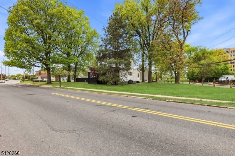 596 Belleville Ave, Belleville Twp., NJ 07109
