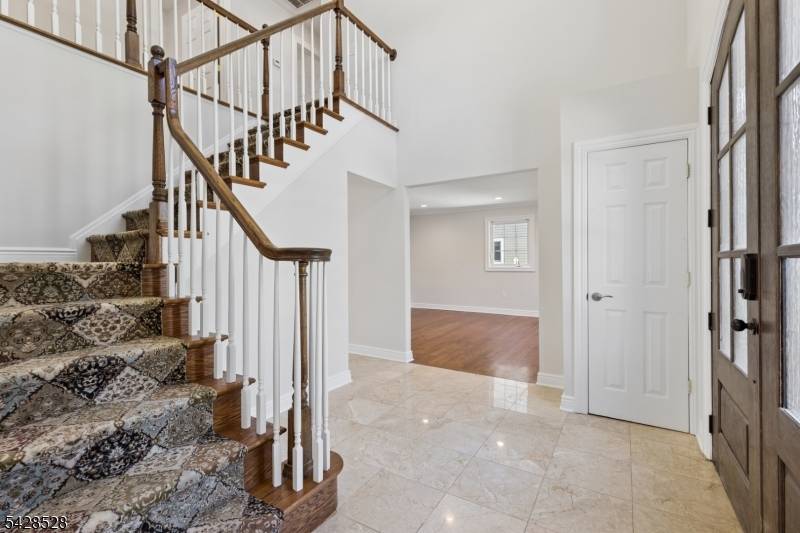 49 Hall Dr, Clark Twp., NJ 07066