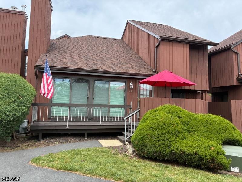 53 Taurus Dr #D, Hillsborough Twp., NJ 08844