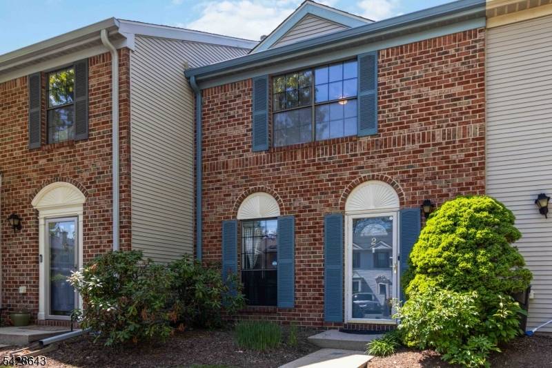 2 Daniel Dr, Franklin Twp., NJ 08823