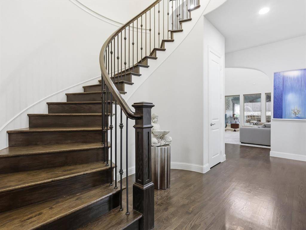 2724 Dames Lane, Irving, TX 75063