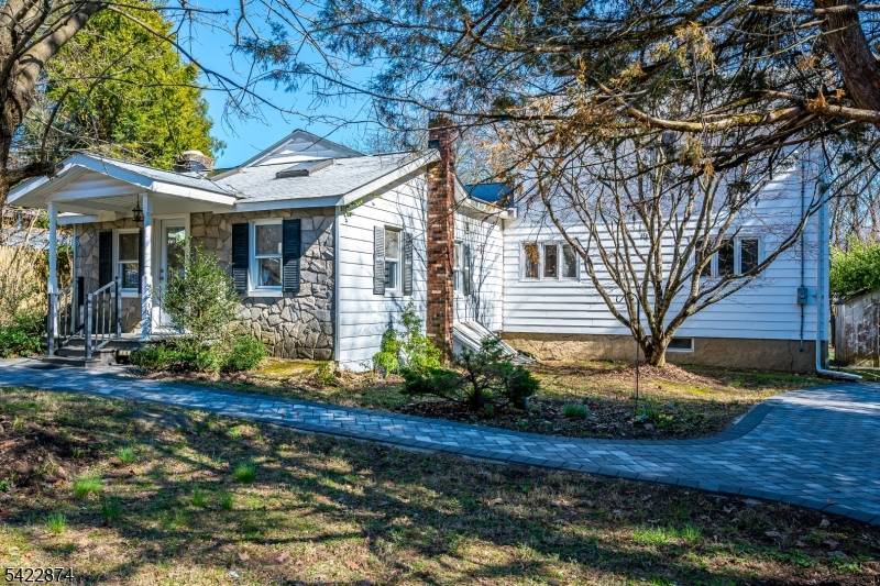 16 Skytop Rd, Lebanon Twp., NJ 07853
