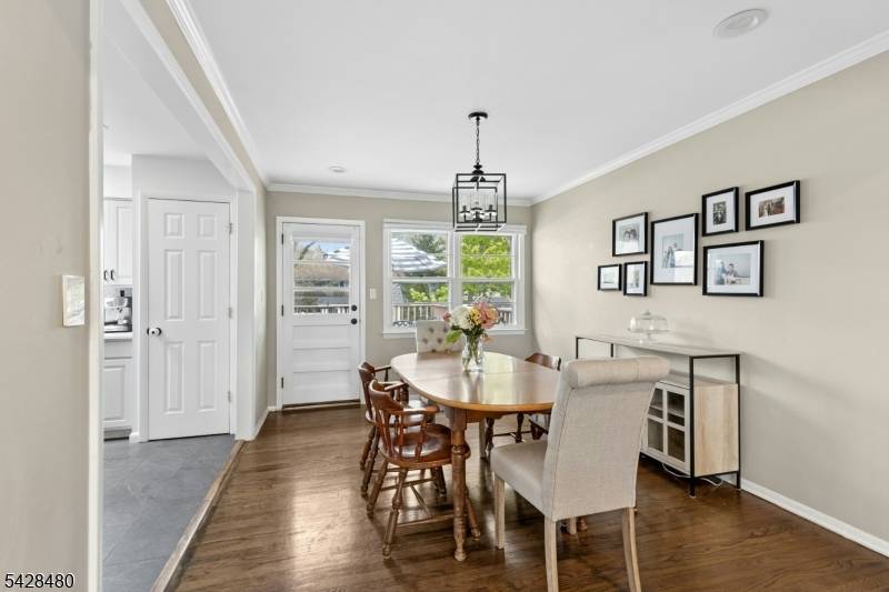 39 Surrey Ln, Berkeley Heights Twp., NJ 07922