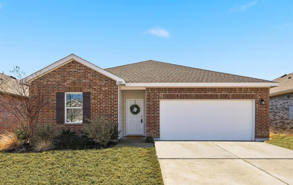 1545 Shadow Hawk Drive, Fort Worth, TX 76052