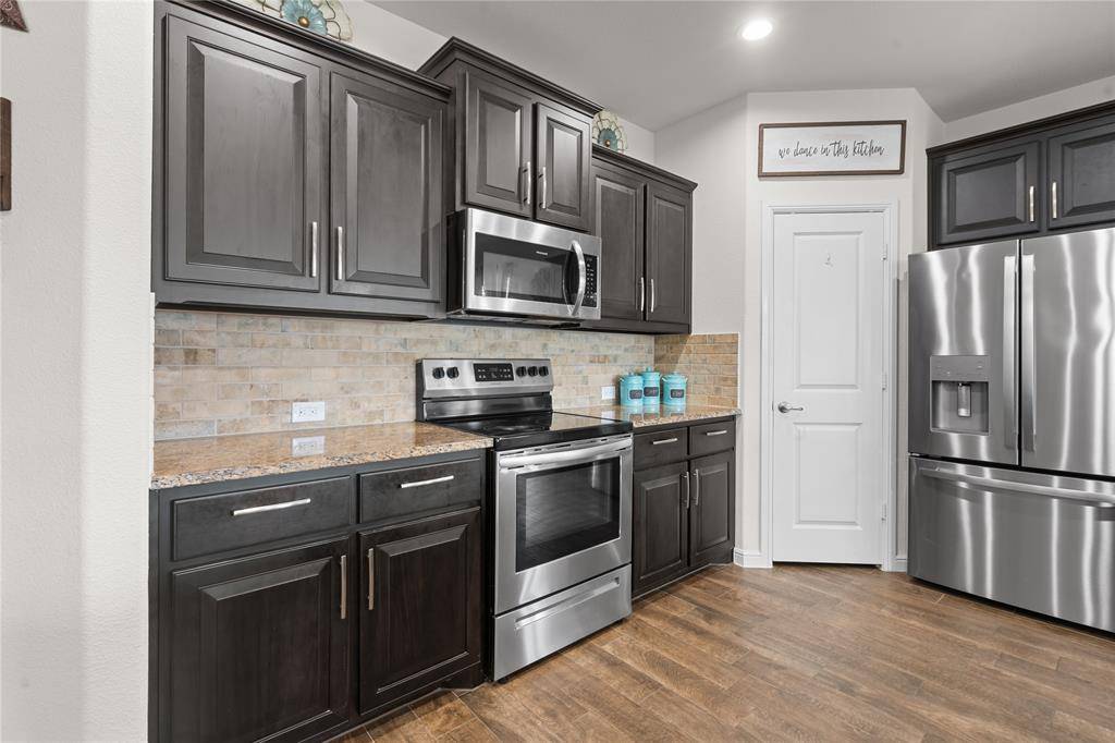 142 Wagon Mound, Waxahachie, TX 75167