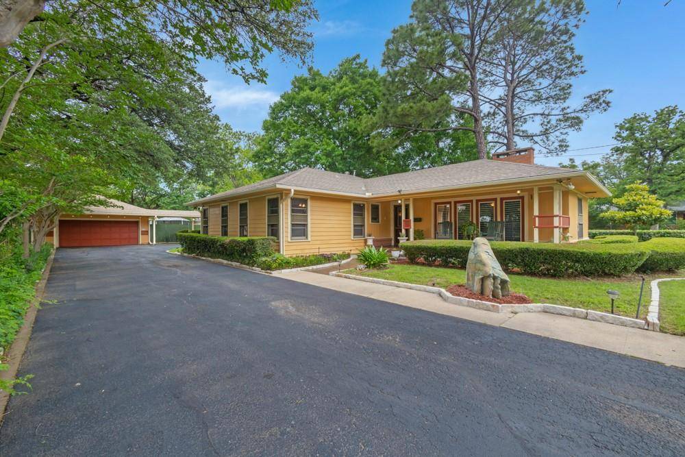1815 N Bell Avenue, Denton, TX 76209