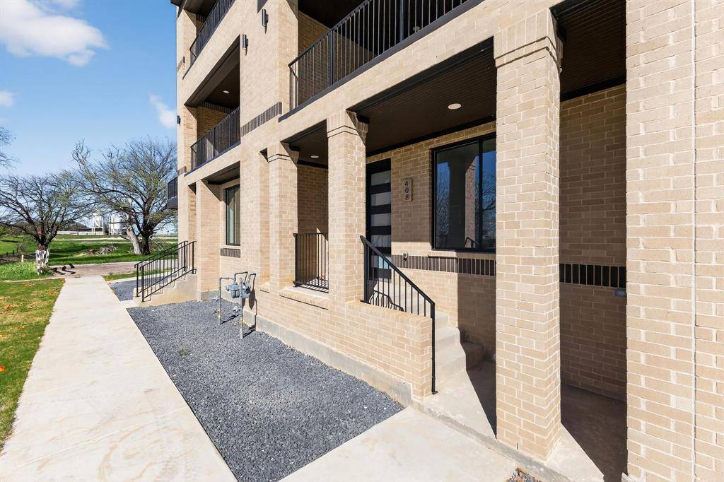 408 Vista Buena Trail, Fort Worth, TX 76111