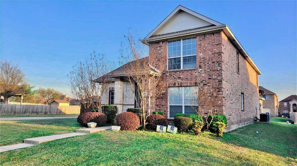 1214 E Oak Street E, Wylie, TX 75098