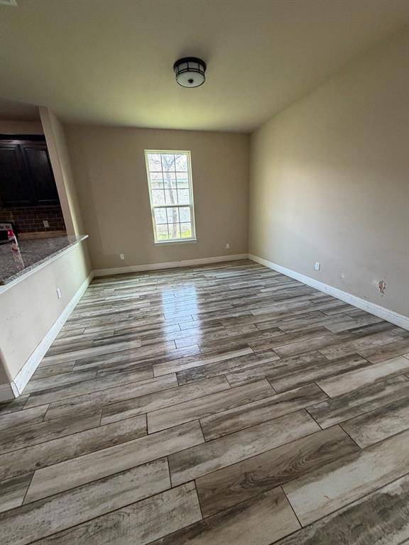 433 Sabine Avenue, Cleburne, TX 76031