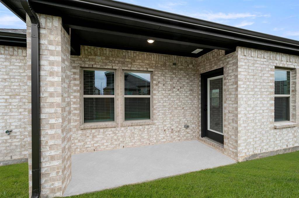 6708 Rosby Avenue, Fort Worth, TX 76123