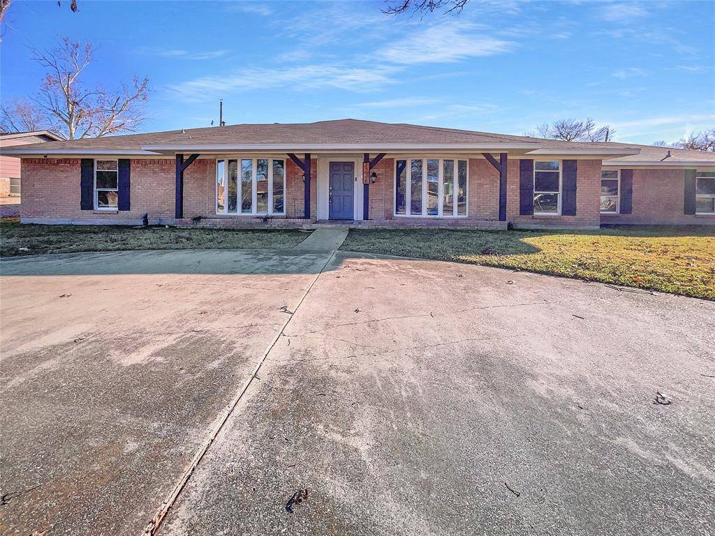 1736 Reynoldston Lane, Dallas, TX 75232
