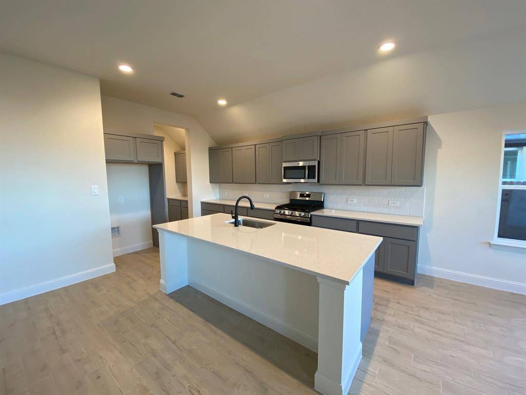 4445 Sweet Clover Lane, Fort Worth, TX 76036