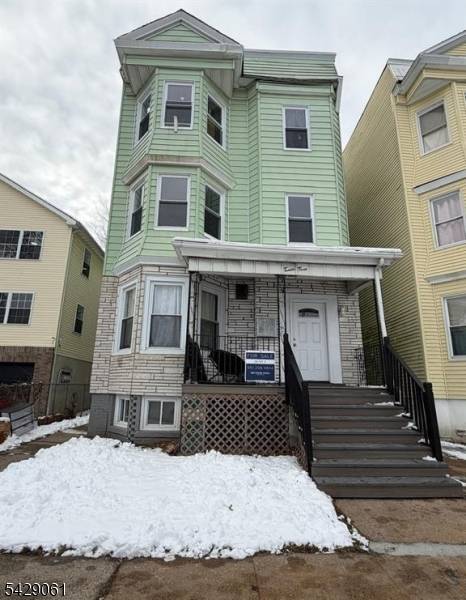 23 9th Ave, East Orange City, NJ 07018