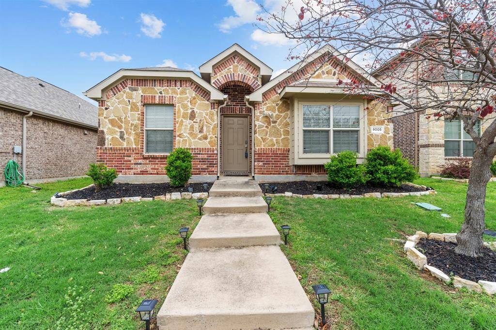 9005 Holliday Lane, Aubrey, TX 76227